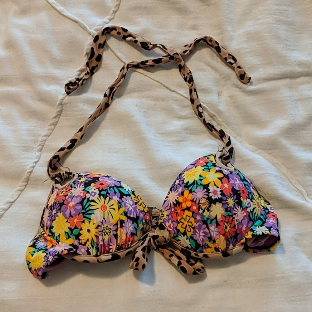 California Waves Animal print floral bikini top